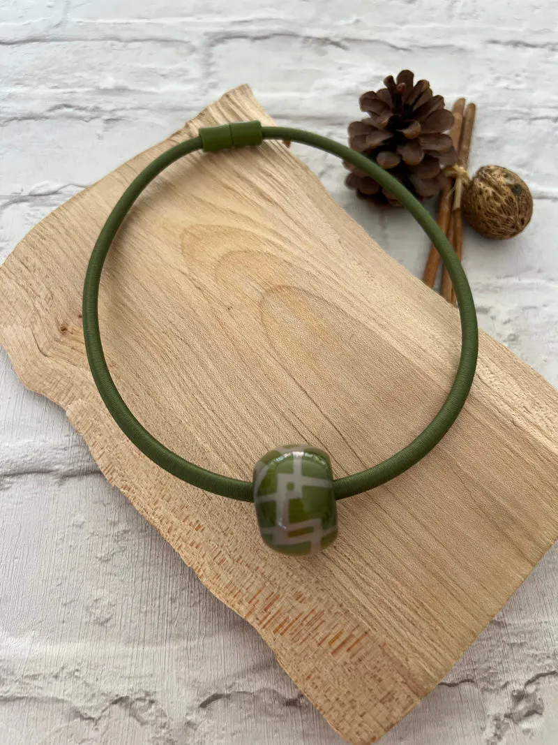 Calitaa Luxury Collection Bead Olive Abstract