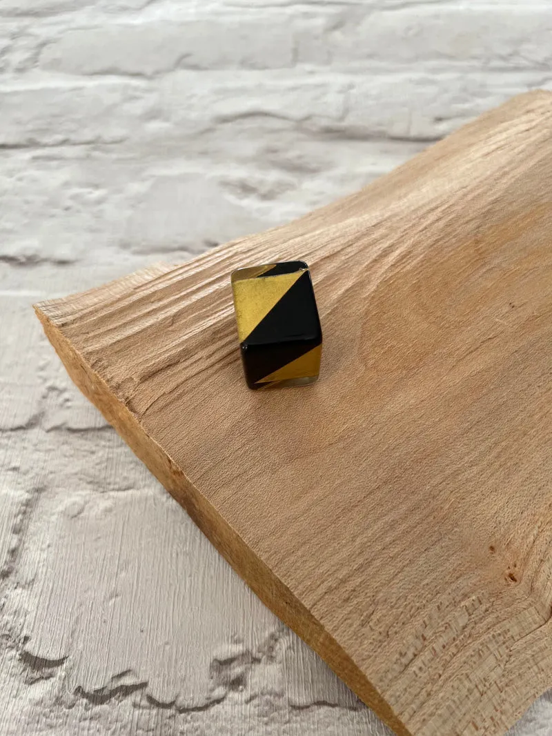 Calitaa Luxury Collection Cube Bead Triangle Black/Gold