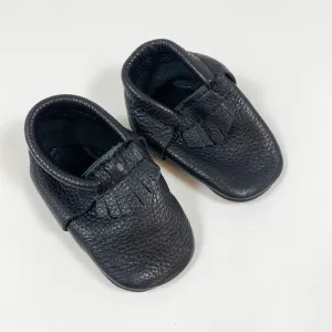 Freshly Picked black soft-sole leather moccasins 2/6-12M