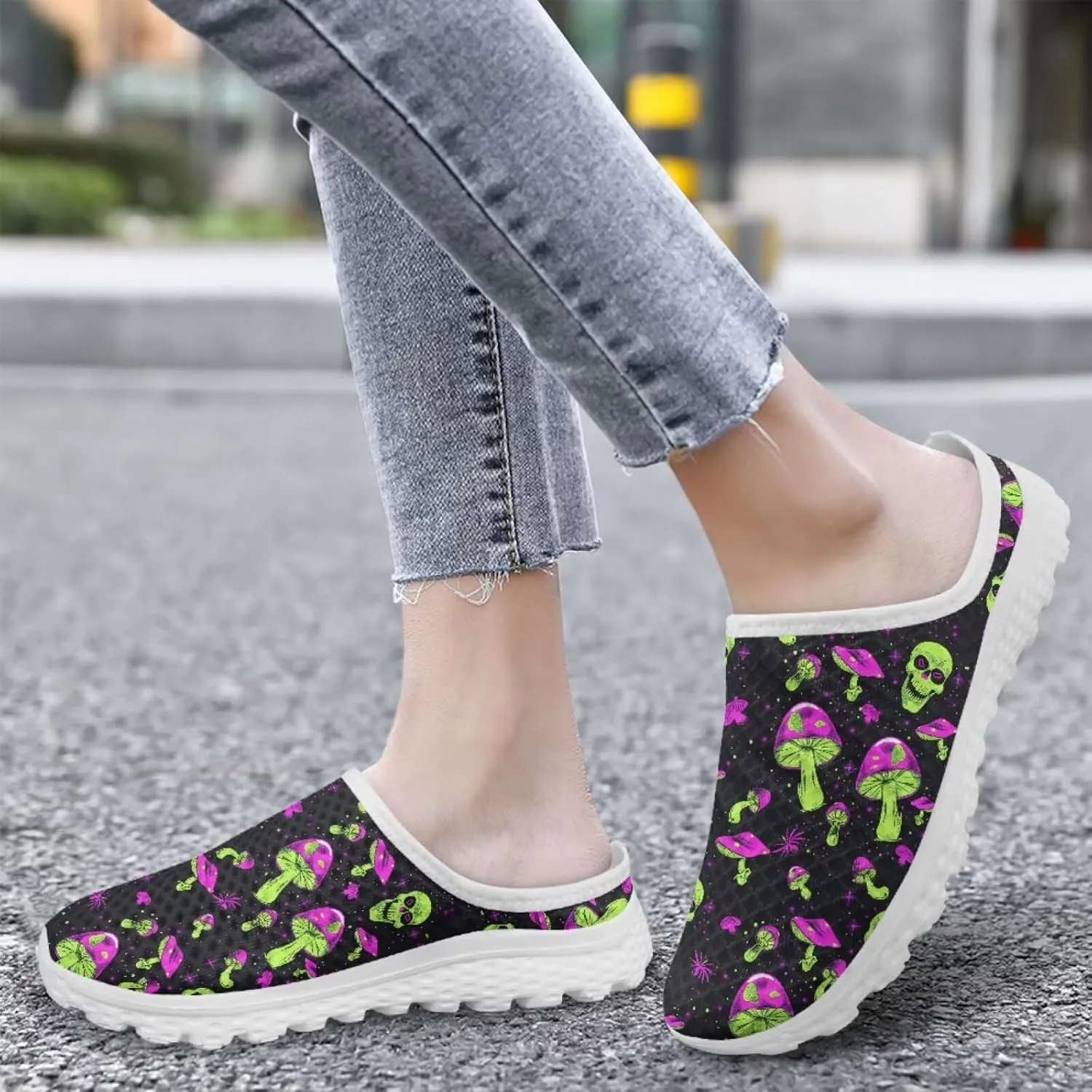 Novelty Mushrooms Women's Slip On Mule Sneakers Anti-Slip Walking Shoes with Elastic Thick Sole for Outdoor Indoor