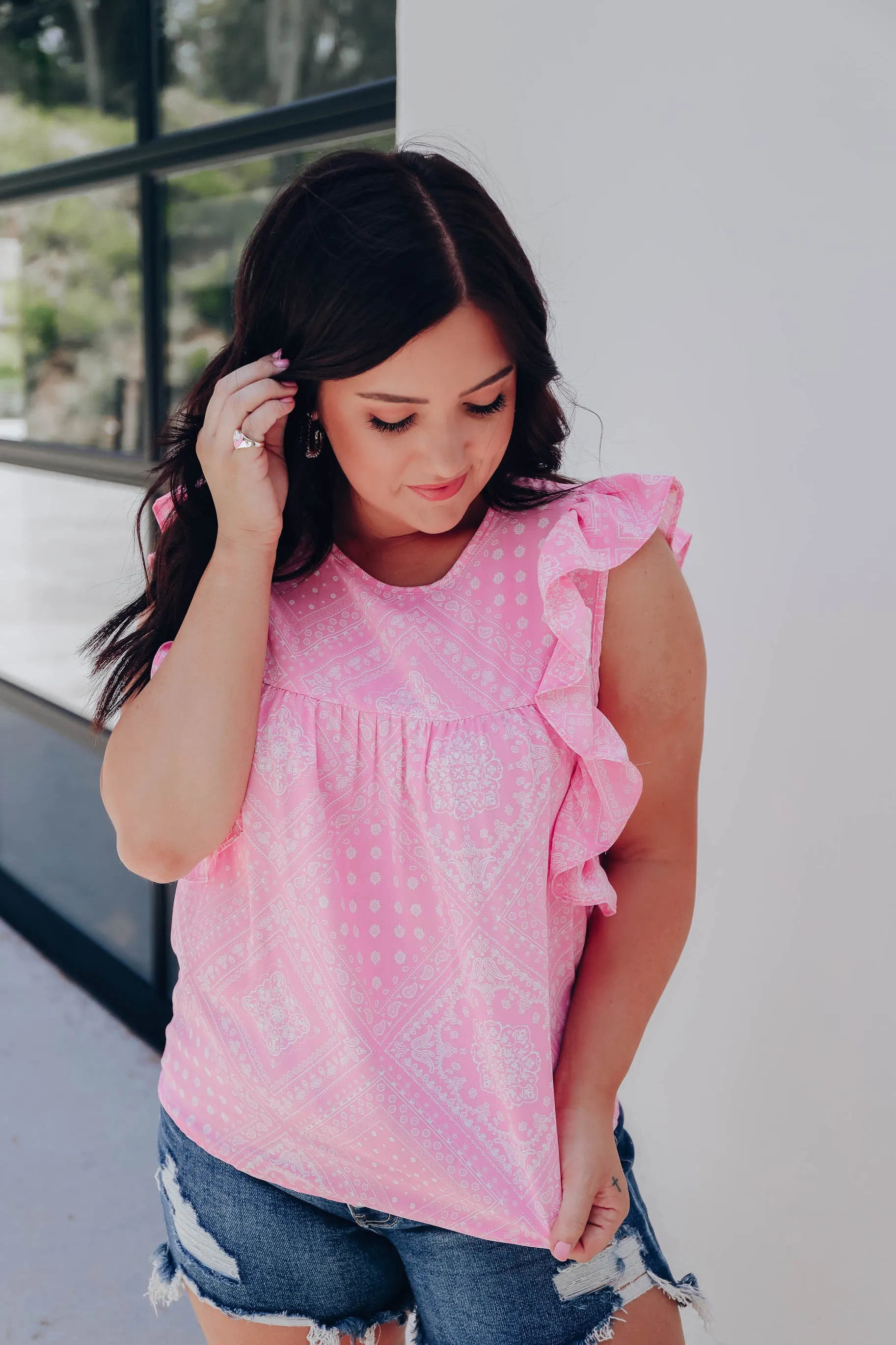 Pretty Paisley Sleeveless Blouse - Pink