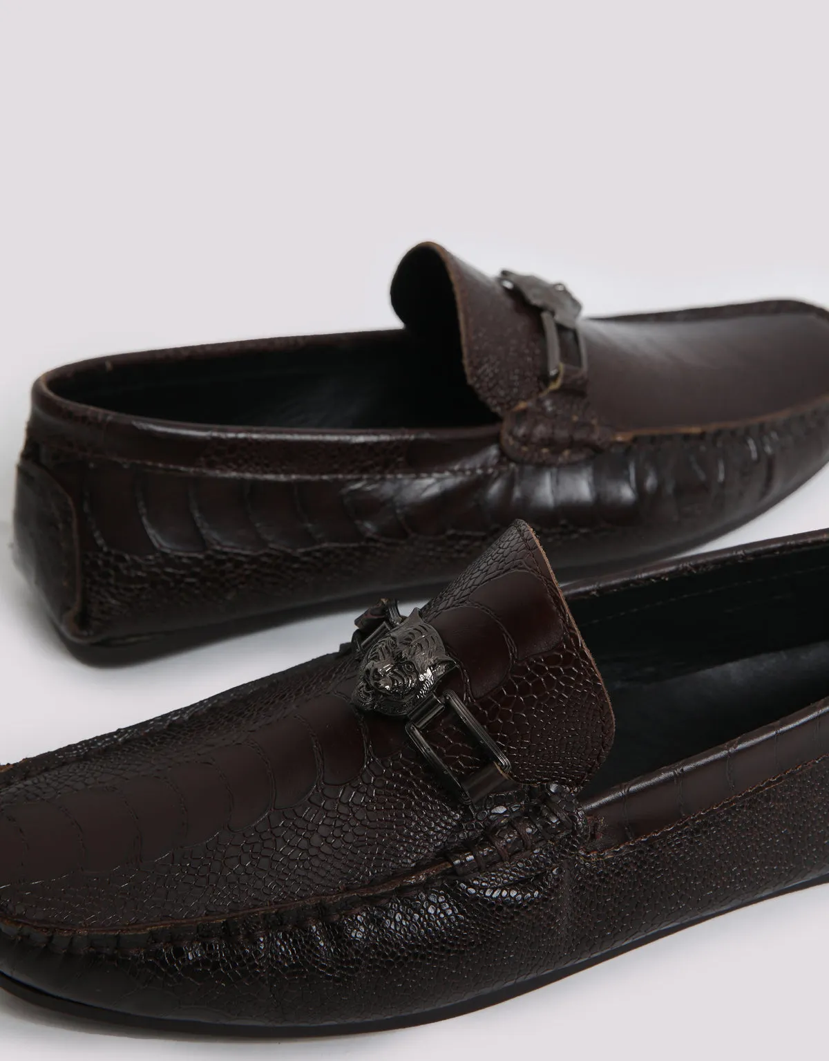 TEXTURED LOAFER WITH BUCKLE